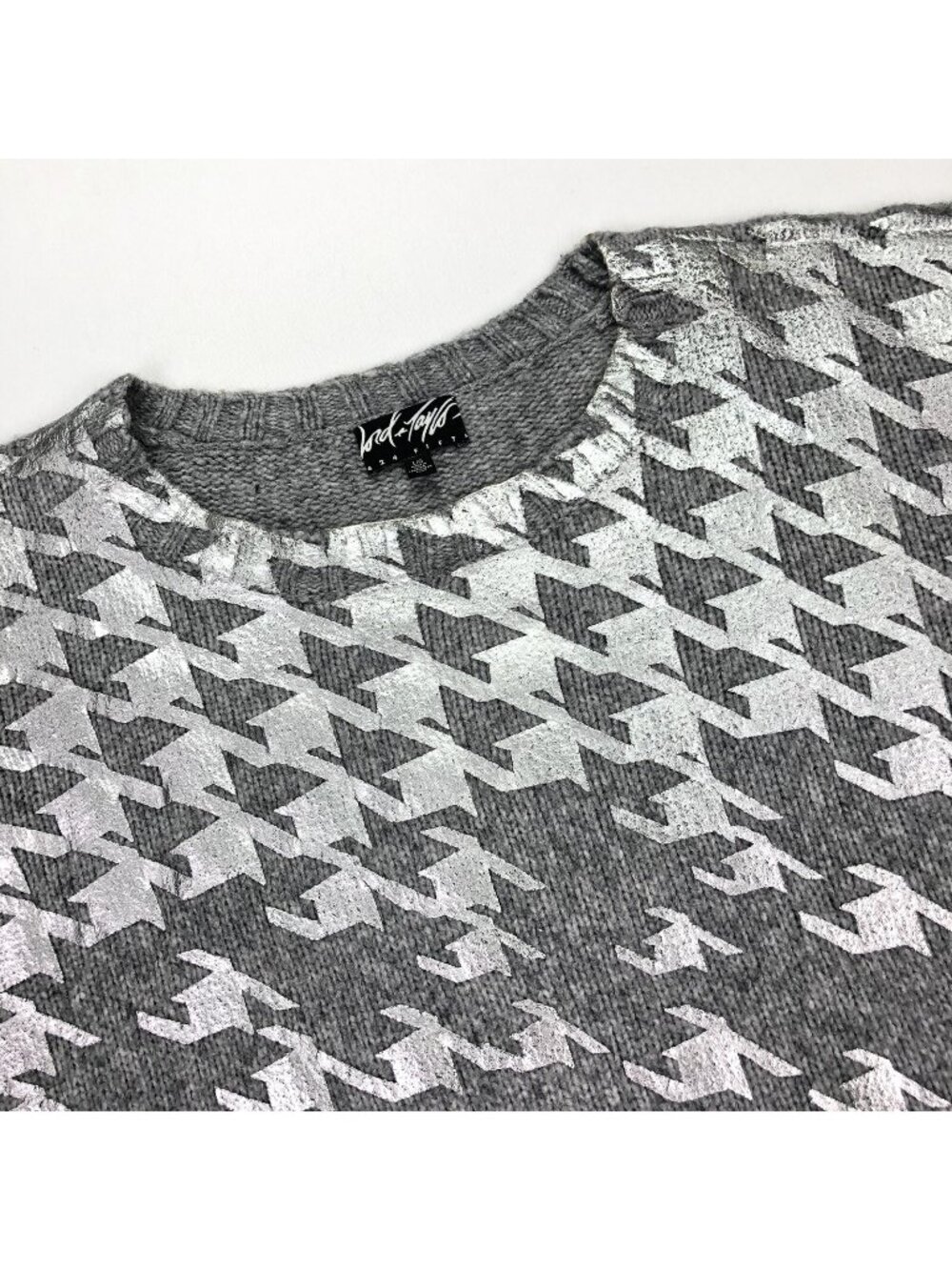 Lord & Taylor Women’s Wool Metallic Houndstooth Silver Oversize Sweater • Large